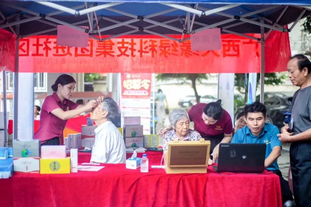 廣西電視臺(tái)鏡頭下的健康守護(hù)：天緣綠健康科普進(jìn)社區(qū)，三伏惠民暖人心